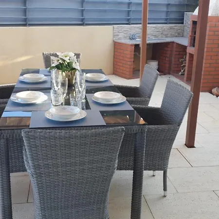 بيت للعطل Cozy With Pool And Barbecue