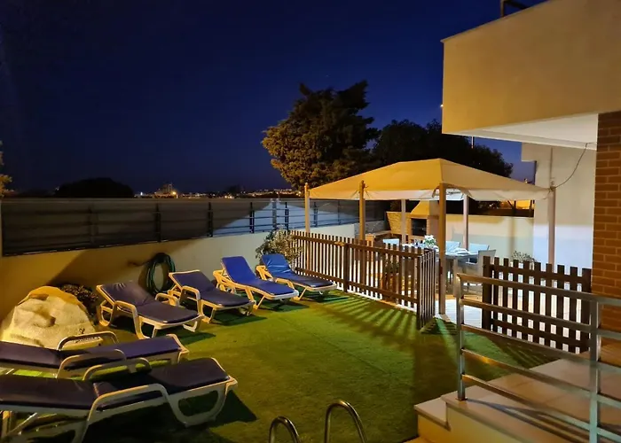 Cozy With Pool And Barbecue Сasa de vacaciones Albufeira