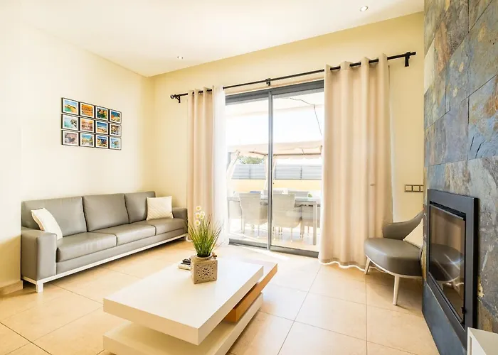 Cozy With Pool And Barbecue Tatil Evi Albufeira