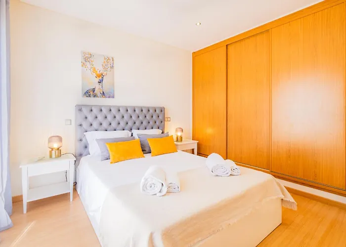 Cozy With Pool And Barbecue *