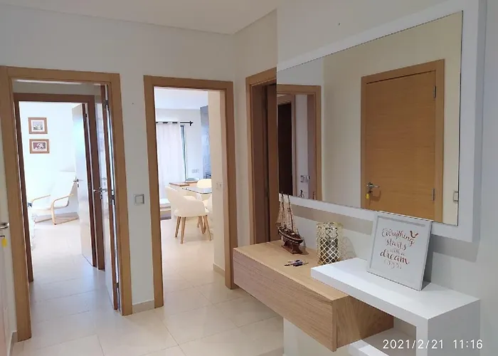 Cozy With Pool And Barbecue 度假居